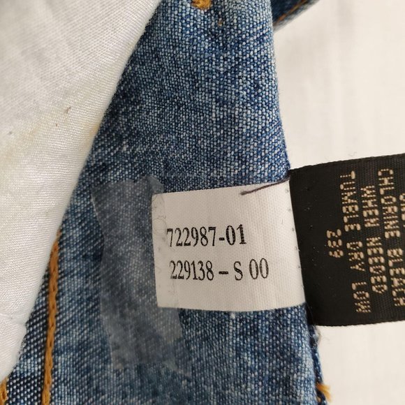 Banana Republic Jeans Women's Mid-Rise Medium Wash Classic Denim Shorts Size 6 - Picture 13 of 13